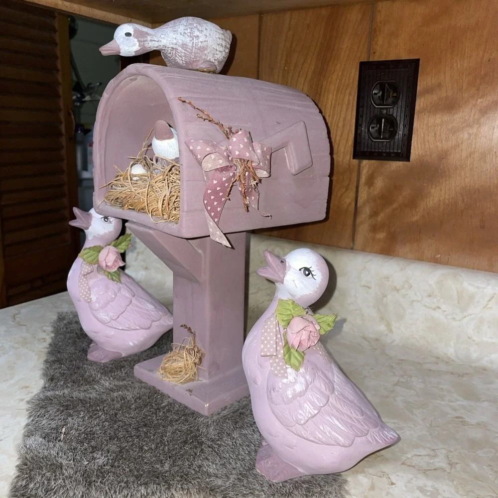 Ceramic Geese Duck With‎ Mailbox Egg Nest Four Birds